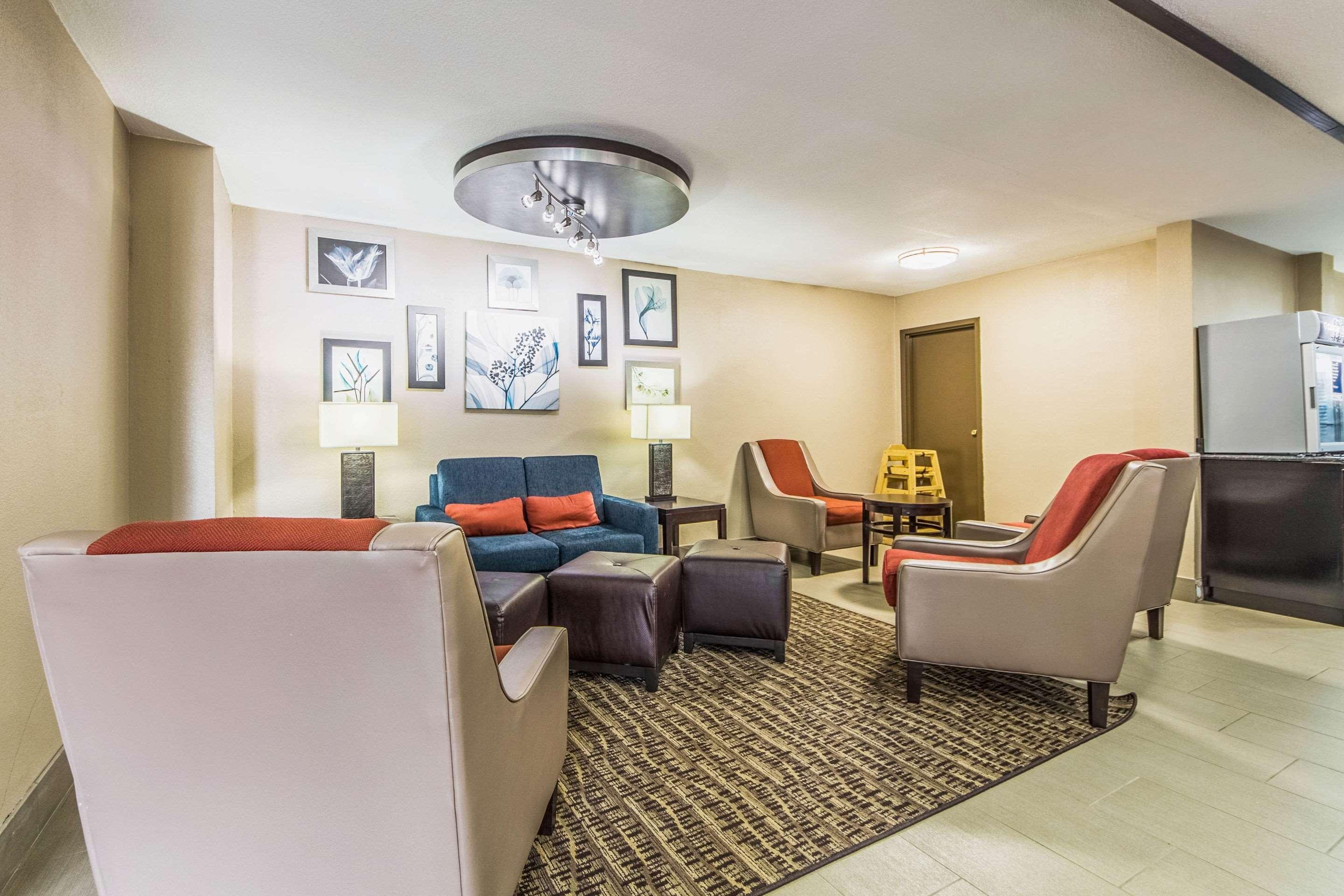 Comfort Inn Dallas Park Central Exterior photo