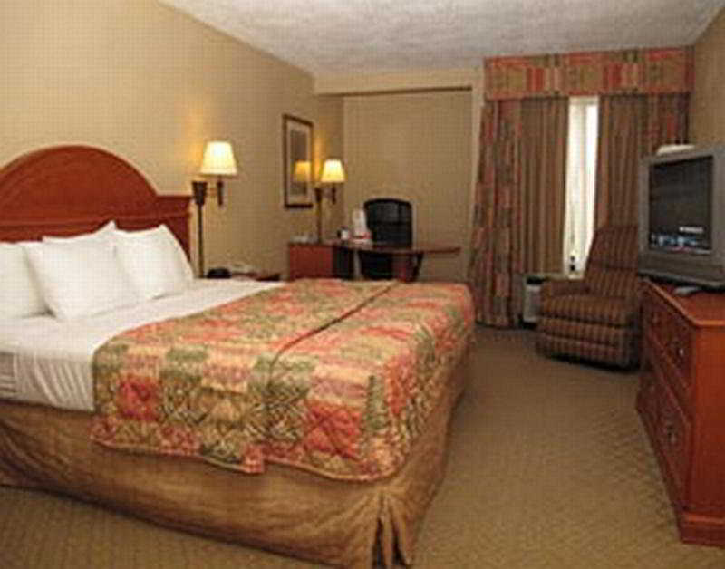 Comfort Inn Dallas Park Central Exterior photo